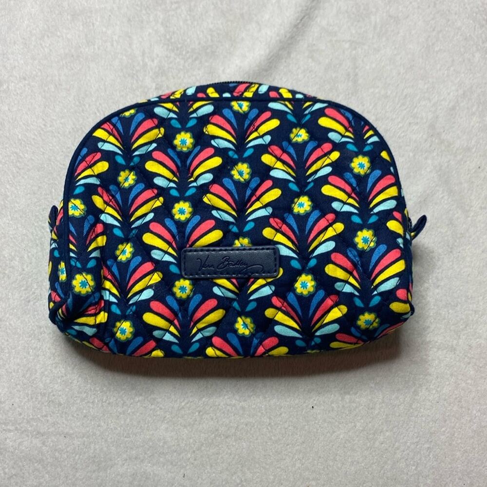 Vera Bradley travel make up case size small